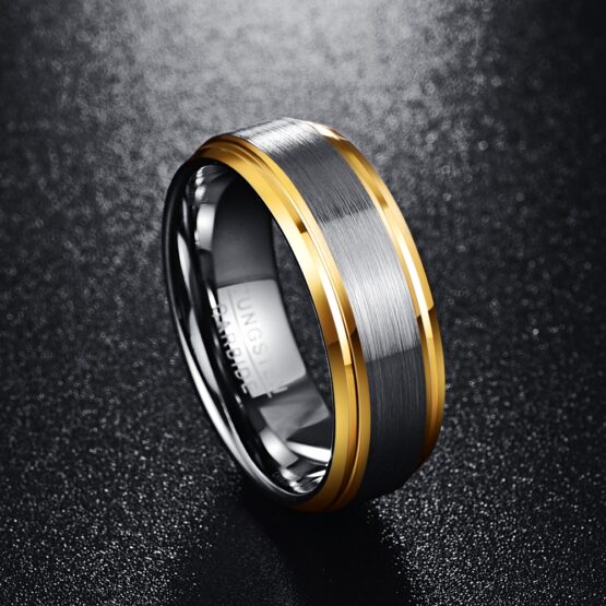 Bijoux anneau bague homme effet carbone en carbure de tungstène style gris poli brossé, Face dorée