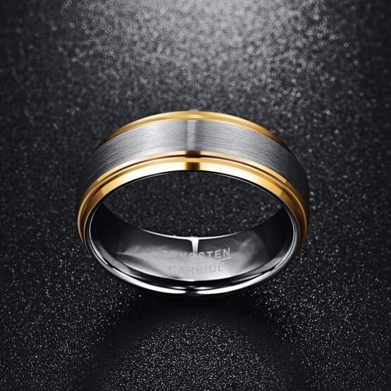 Bijoux anneau bague homme effet carbone en carbure de tungstène style gris poli brossé, Face dorée