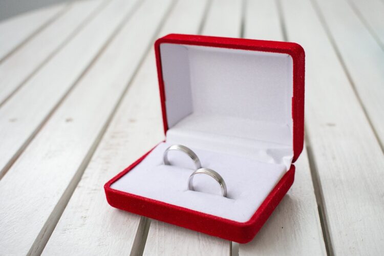 bien nettoyer ses bijoux en argent