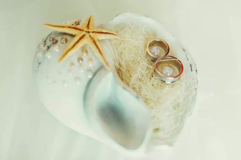 Au-delà du Diamant : Les Bagues en Carbure de Tungstène Redéfinissent le Luxe