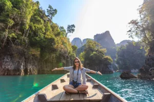 Explorer la nature sauvage lors d'un voyage, c'est plonger au cœur de la beauté brute de notre planète, tout en découvrant notre propre connexion intime avec le monde qui nous entoure